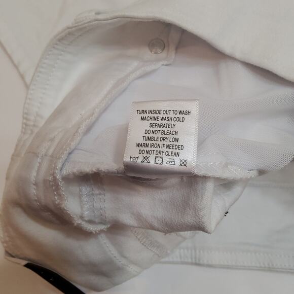 NWT. JOHN MARK SKINNY JEAN, SLIP ON SIZE XS, WHITE - Picture 8 of 12